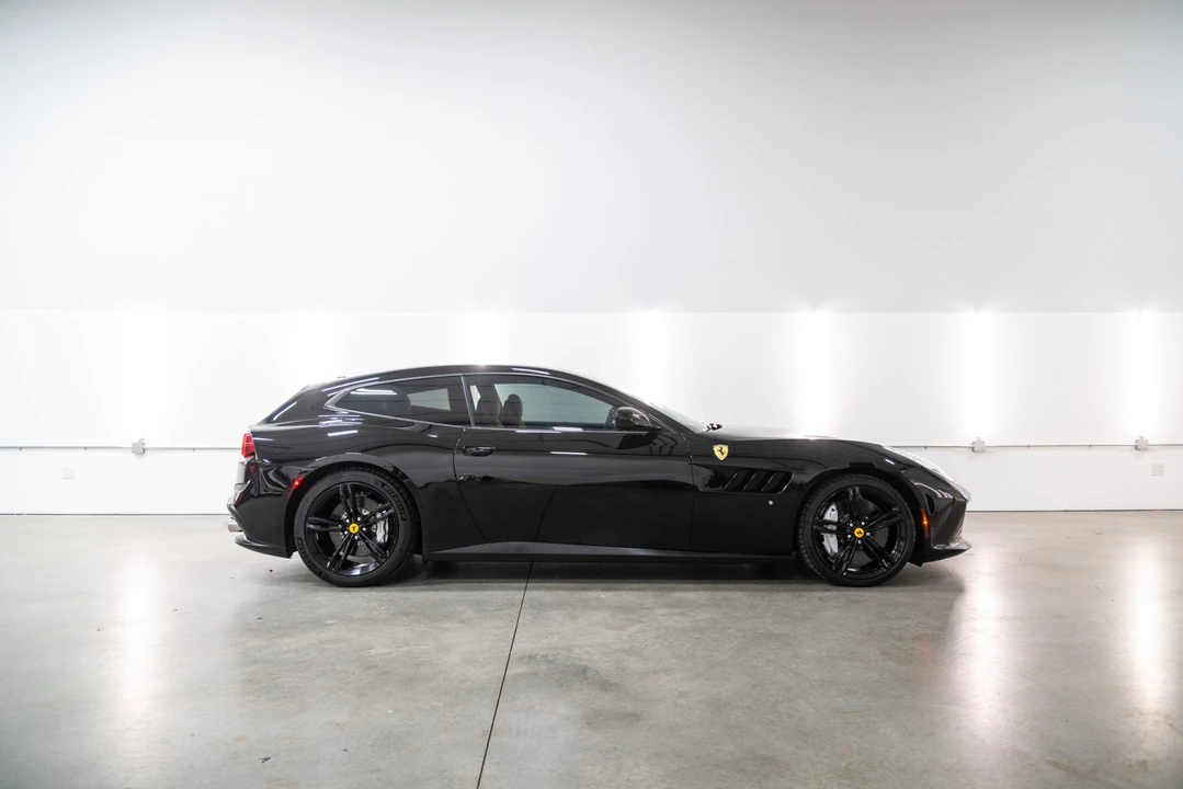 2018 Ferrari GTC4Lusso - Image 23 of 31