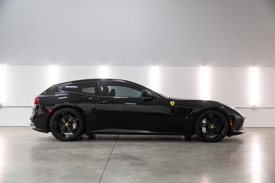 2018 Ferrari GTC4Lusso - Image 21 of 31