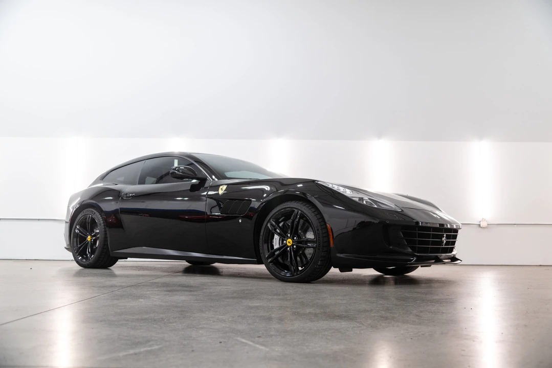 2018 Ferrari GTC4Lusso - Image 16 of 31
