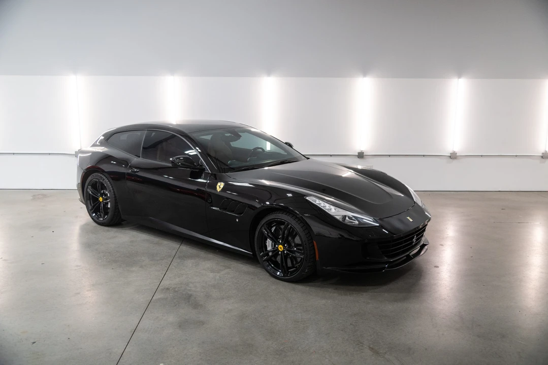 2018 Ferrari GTC4Lusso - Image 15 of 31