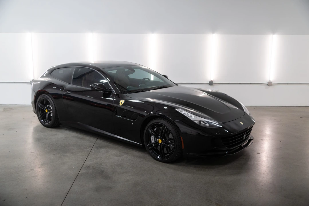2018 Ferrari GTC4Lusso - Image 14 of 31