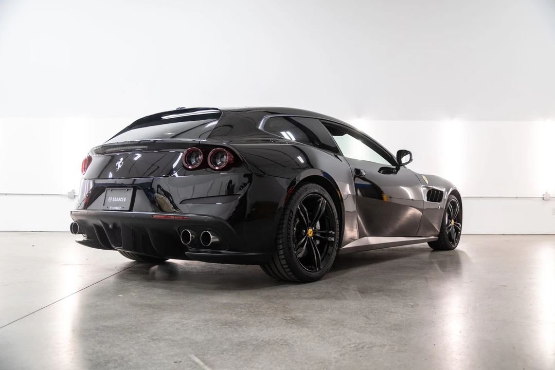 2018 Ferrari GTC4Lusso - Image 25 of 31