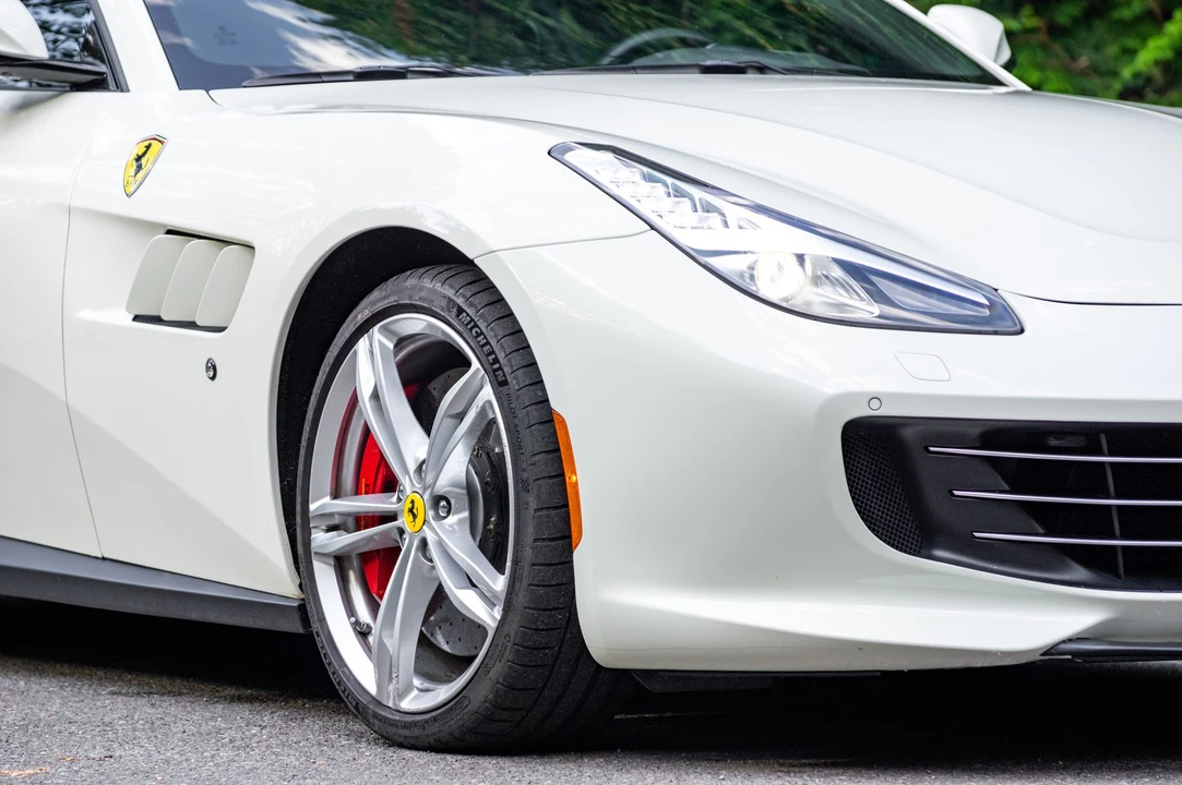 2018 Ferrari GTC4Lusso - Image 21 of 31