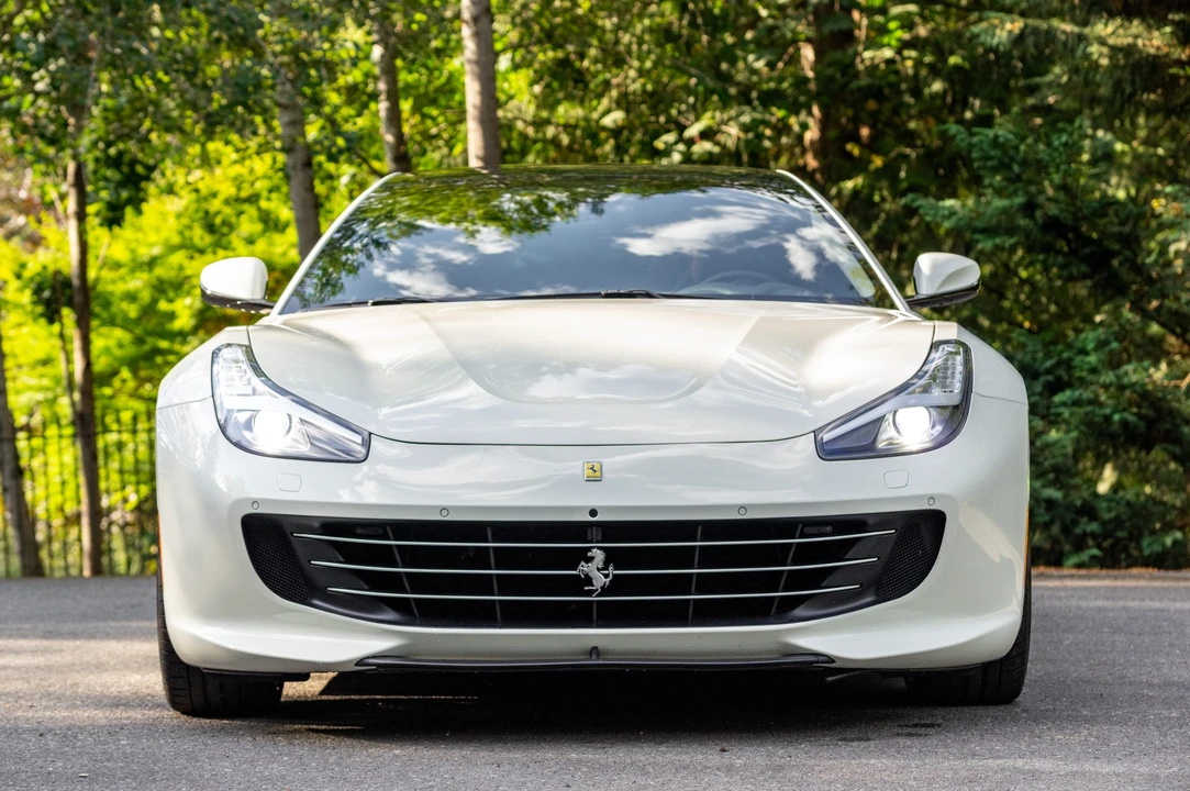 2018 Ferrari GTC4Lusso - Image 9 of 31