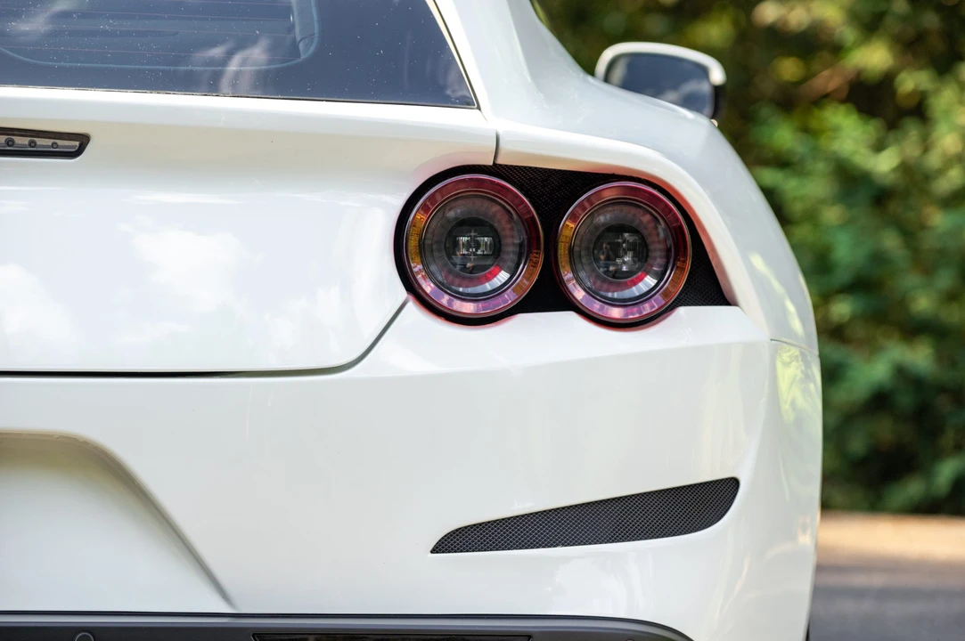 2018 Ferrari GTC4Lusso - Image 27 of 31