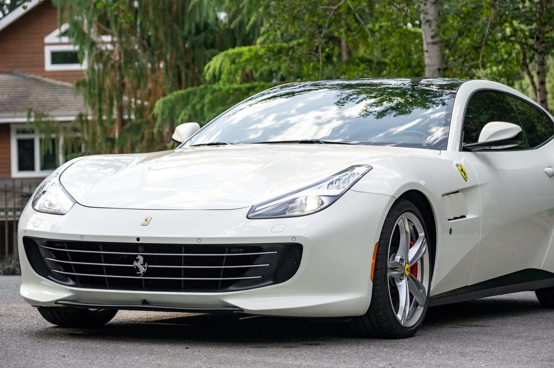 2018 Ferrari GTC4Lusso - Image 17 of 31