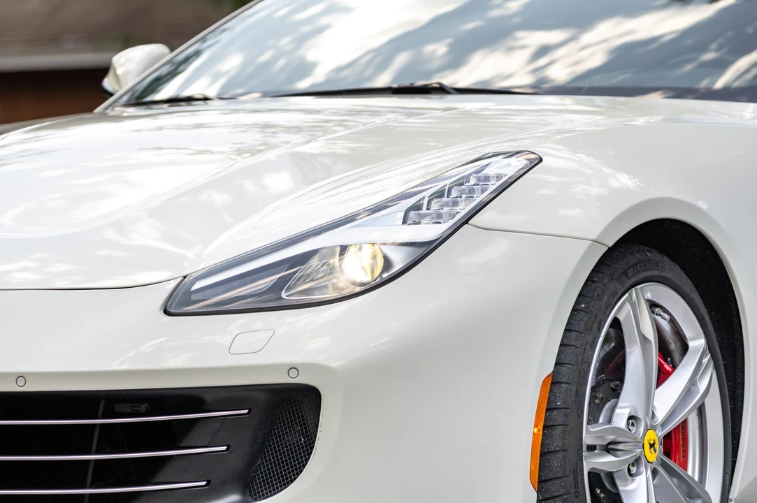 2018 Ferrari GTC4Lusso - Image 24 of 31