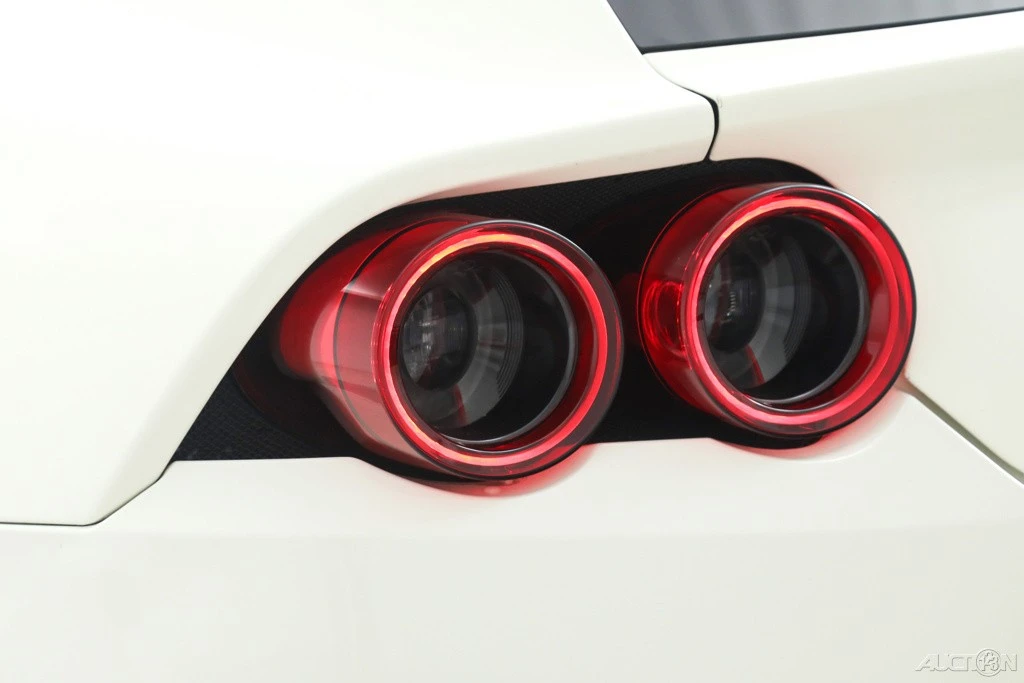 2018 Ferrari GTC4Lusso - Image 16 of 21
