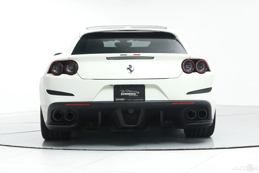 2018 Ferrari GTC4Lusso - Image 8 of 21