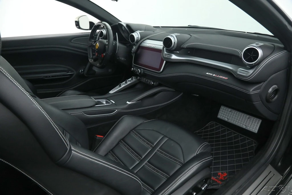 2018 Ferrari GTC4Lusso - Image 19 of 21