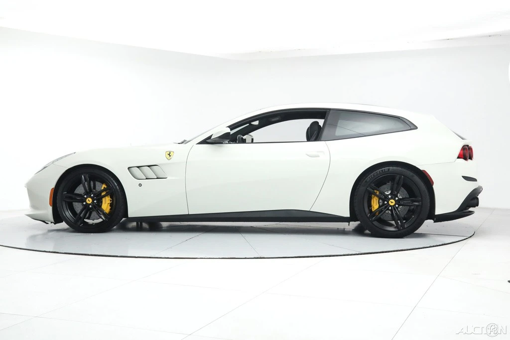 2018 Ferrari GTC4Lusso - Image 4 of 21