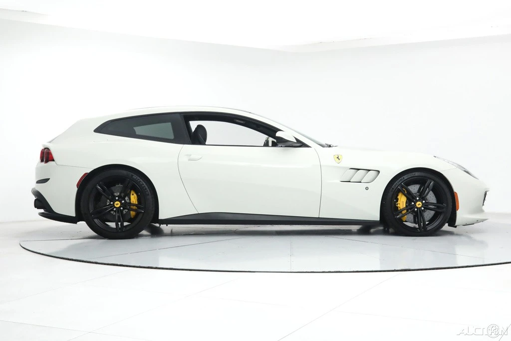 2018 Ferrari GTC4Lusso - Image 9 of 21