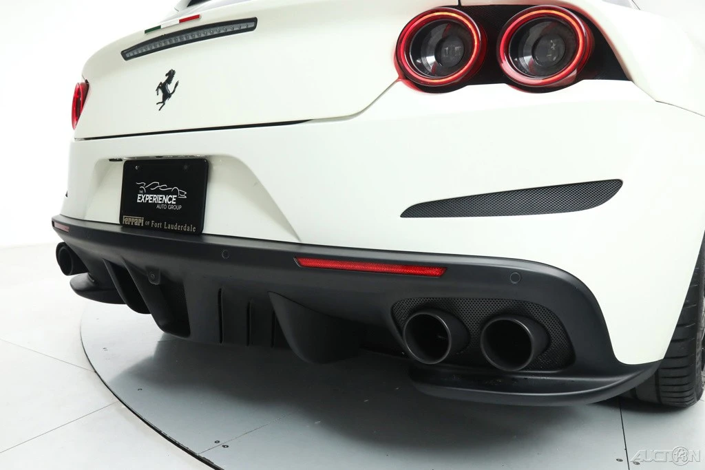 2018 Ferrari GTC4Lusso - Image 17 of 21