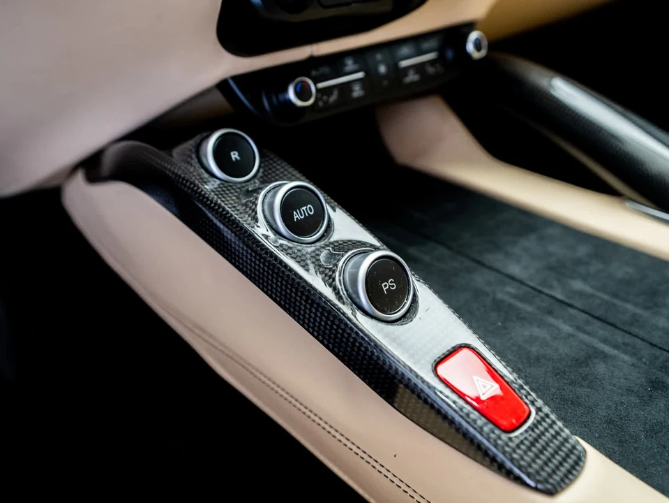 2018 Ferrari GTC4Lusso - Image 28 of 31