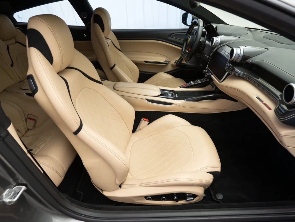 2018 Ferrari GTC4Lusso - Image 10 of 31
