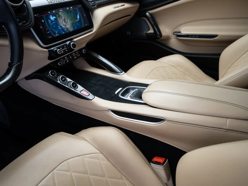 2018 Ferrari GTC4Lusso - Image 31 of 31