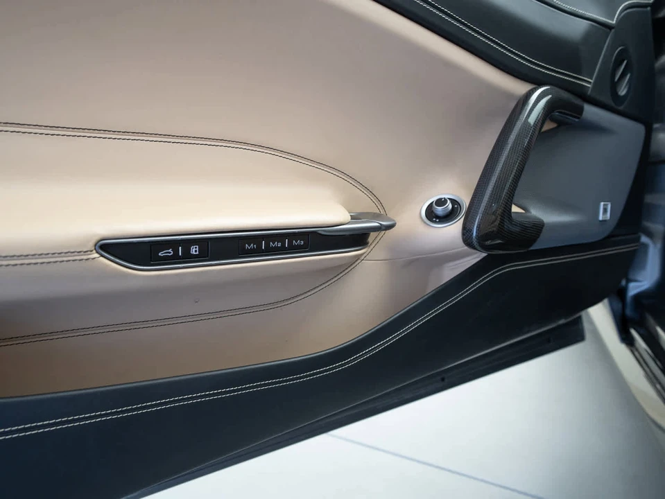 2018 Ferrari GTC4Lusso - Image 17 of 31