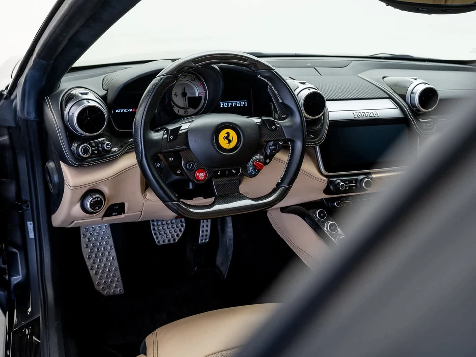 2018 Ferrari GTC4Lusso - Image 16 of 31