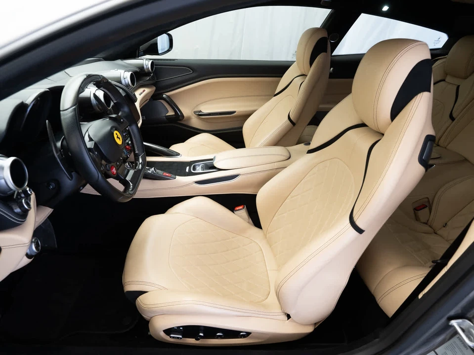 2018 Ferrari GTC4Lusso - Image 9 of 31