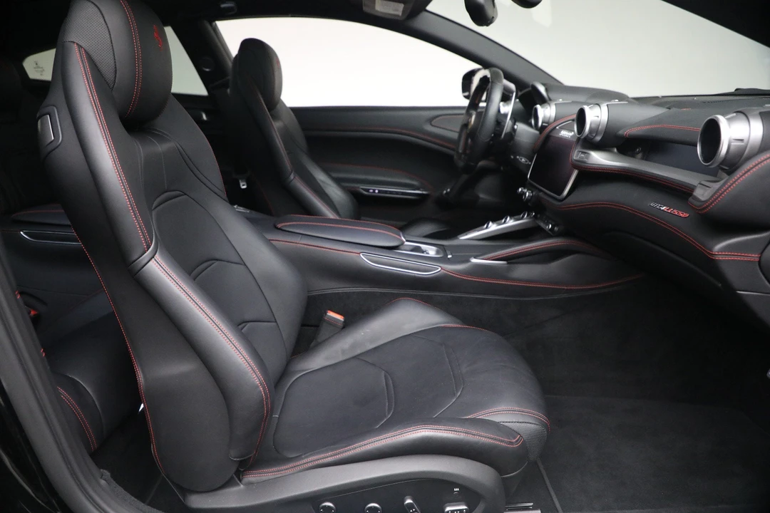 2018 Ferrari GTC4Lusso - Image 19 of 30