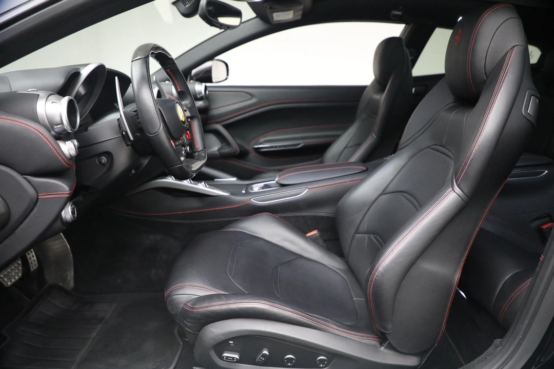 2018 Ferrari GTC4Lusso - Image 15 of 30