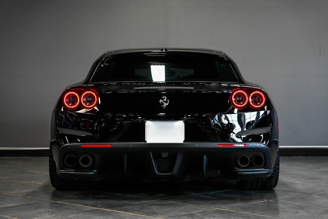 2018 Ferrari GTC4Lusso - Image 7 of 25