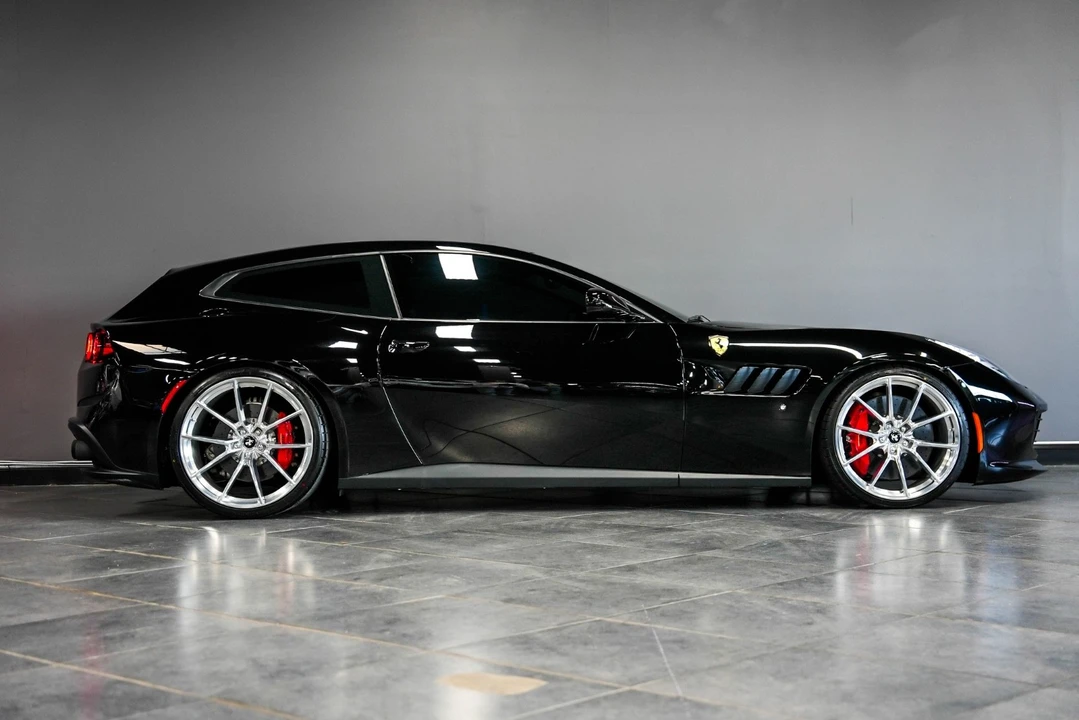 2018 Ferrari GTC4Lusso - Image 5 of 25