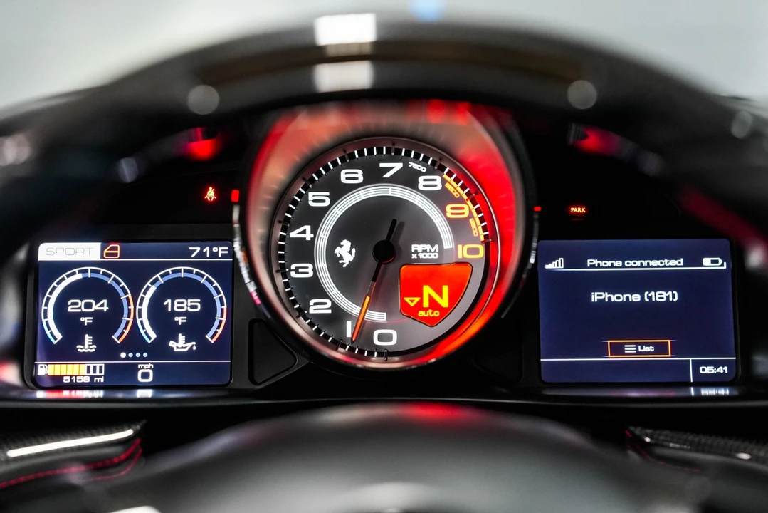 2018 Ferrari GTC4Lusso - Image 17 of 25
