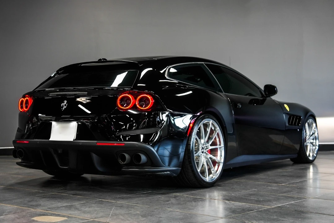 2018 Ferrari GTC4Lusso - Image 6 of 25
