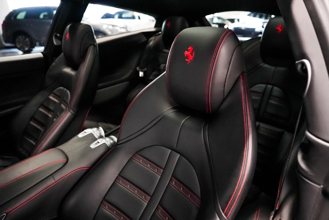 2018 Ferrari GTC4Lusso - Image 12 of 25