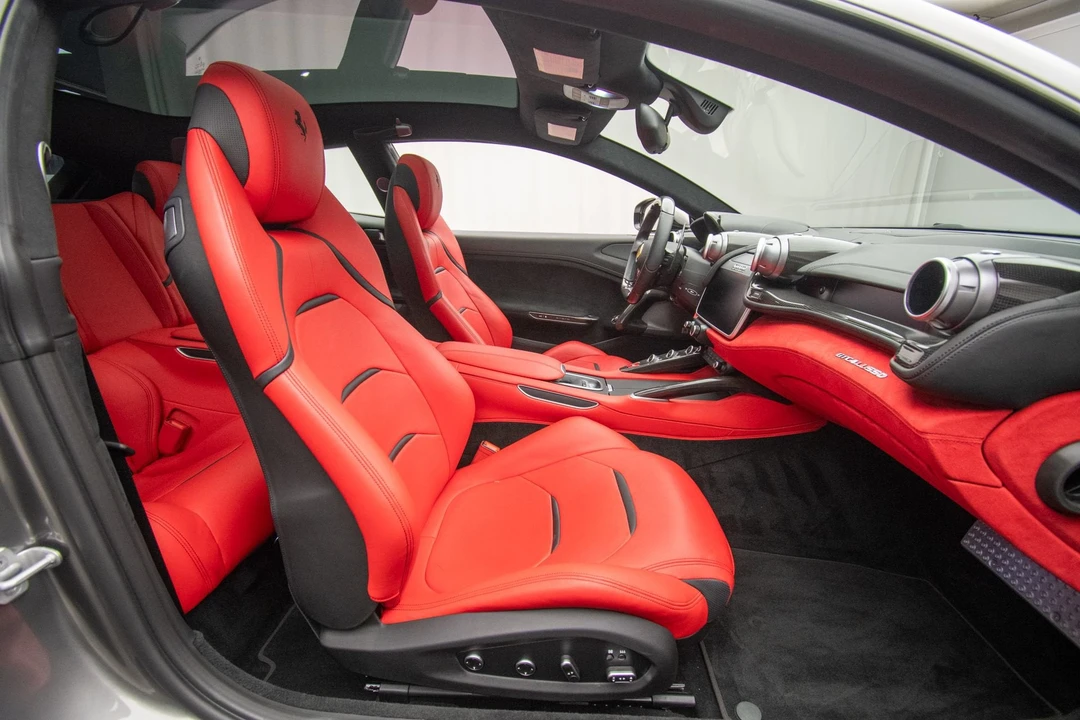 2018 Ferrari GTC4Lusso - Image 14 of 31