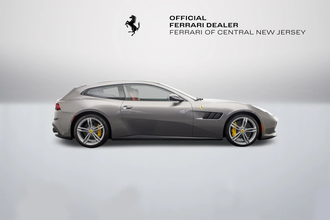 2018 Ferrari GTC4Lusso - Image 2 of 31