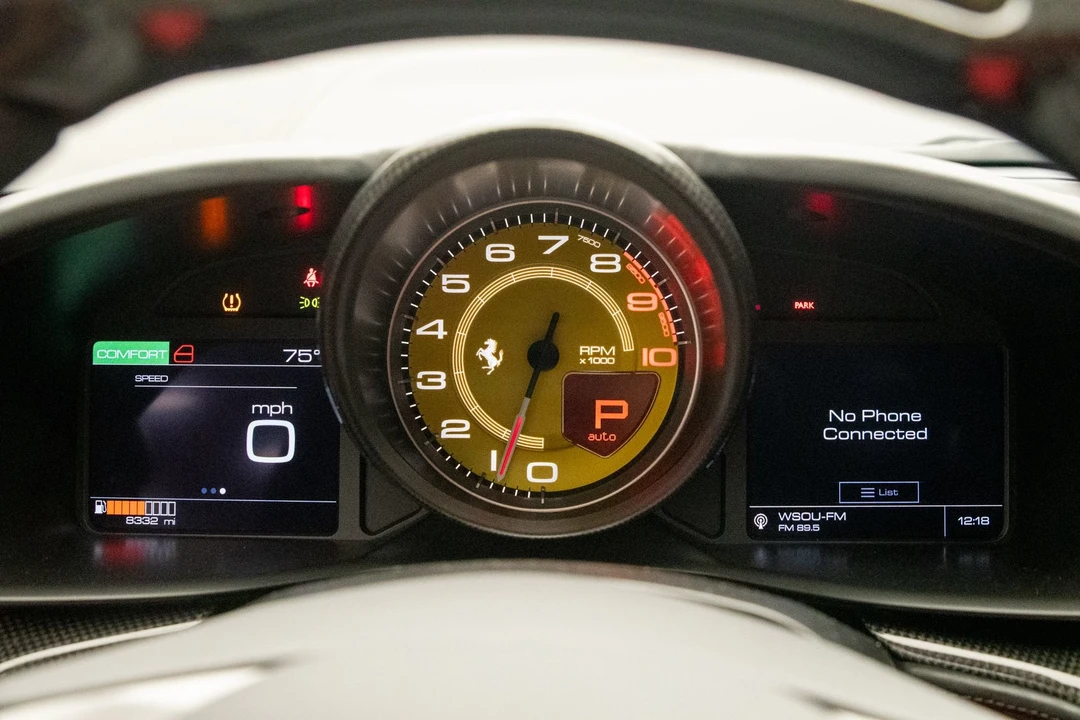 2018 Ferrari GTC4Lusso - Image 28 of 31