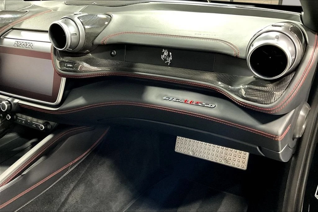 2018 Ferrari GTC4Lusso - Image 24 of 31