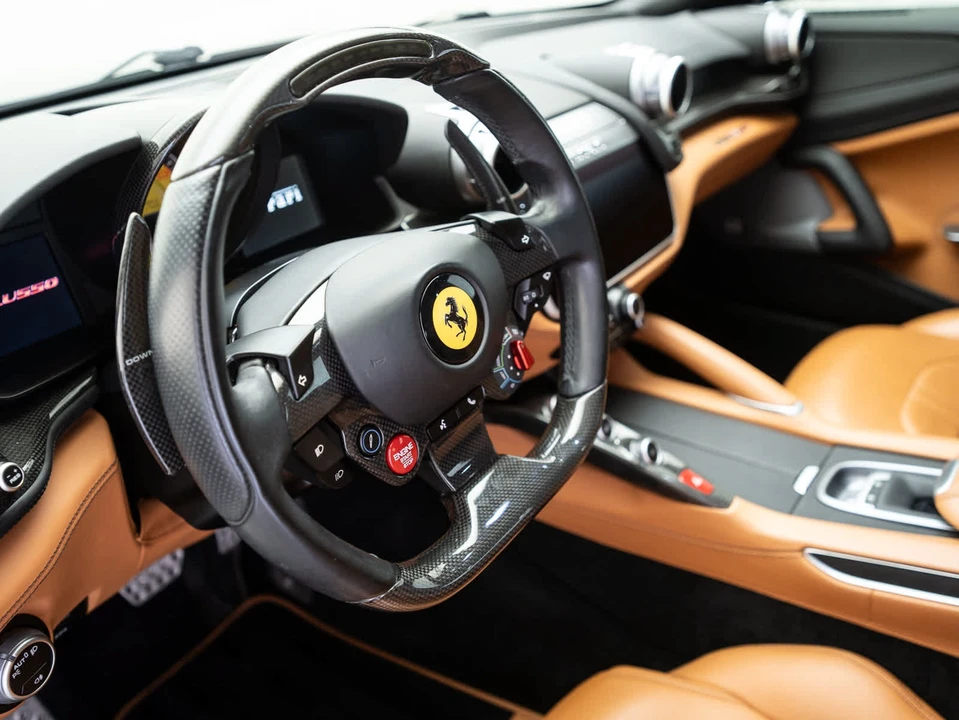 2018 Ferrari GTC4Lusso - Image 17 of 31