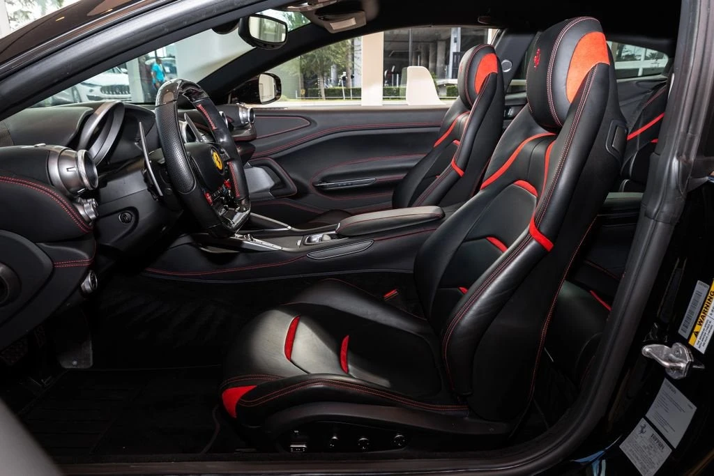 2018 Ferrari GTC4Lusso - Image 17 of 31