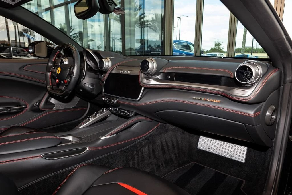 2018 Ferrari GTC4Lusso - Image 13 of 31