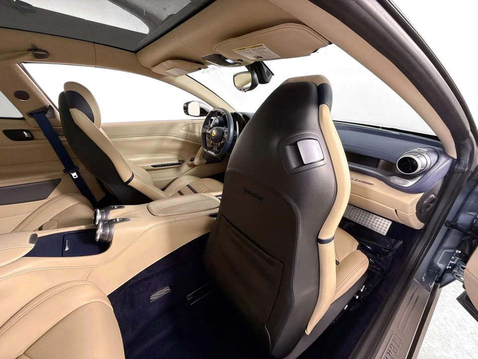 2018 Ferrari GTC4Lusso - Image 24 of 31