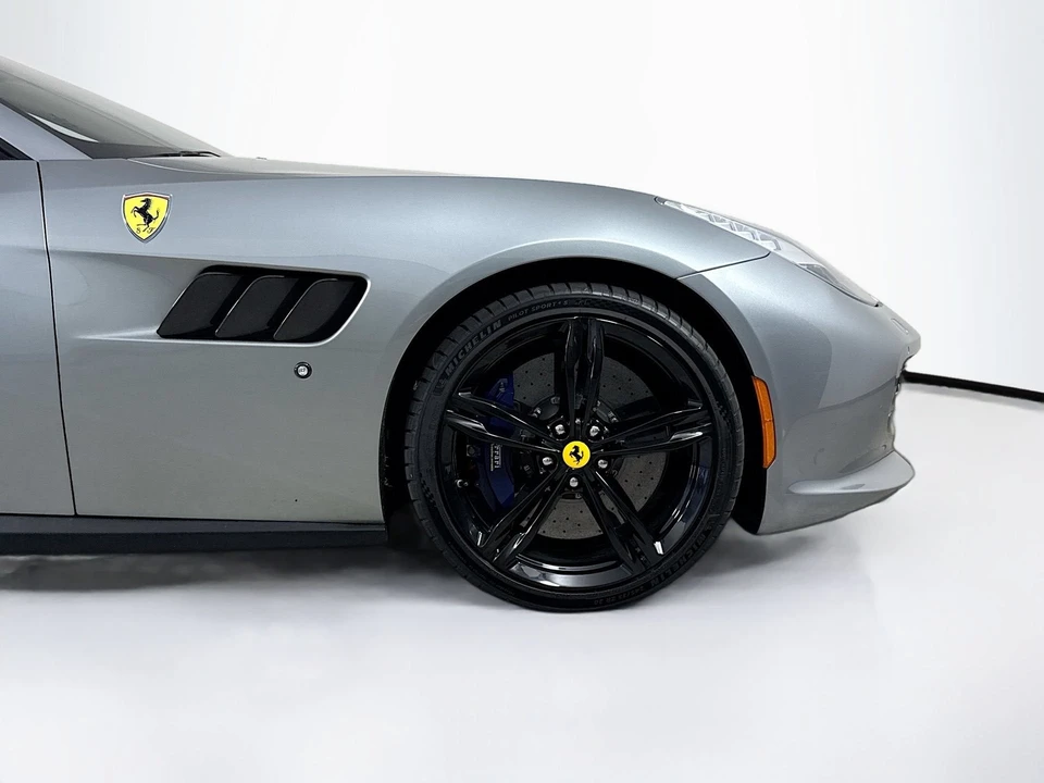 2018 Ferrari GTC4Lusso - Image 28 of 31