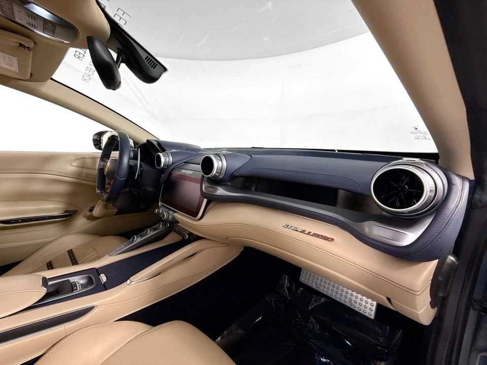 2018 Ferrari GTC4Lusso - Image 26 of 31