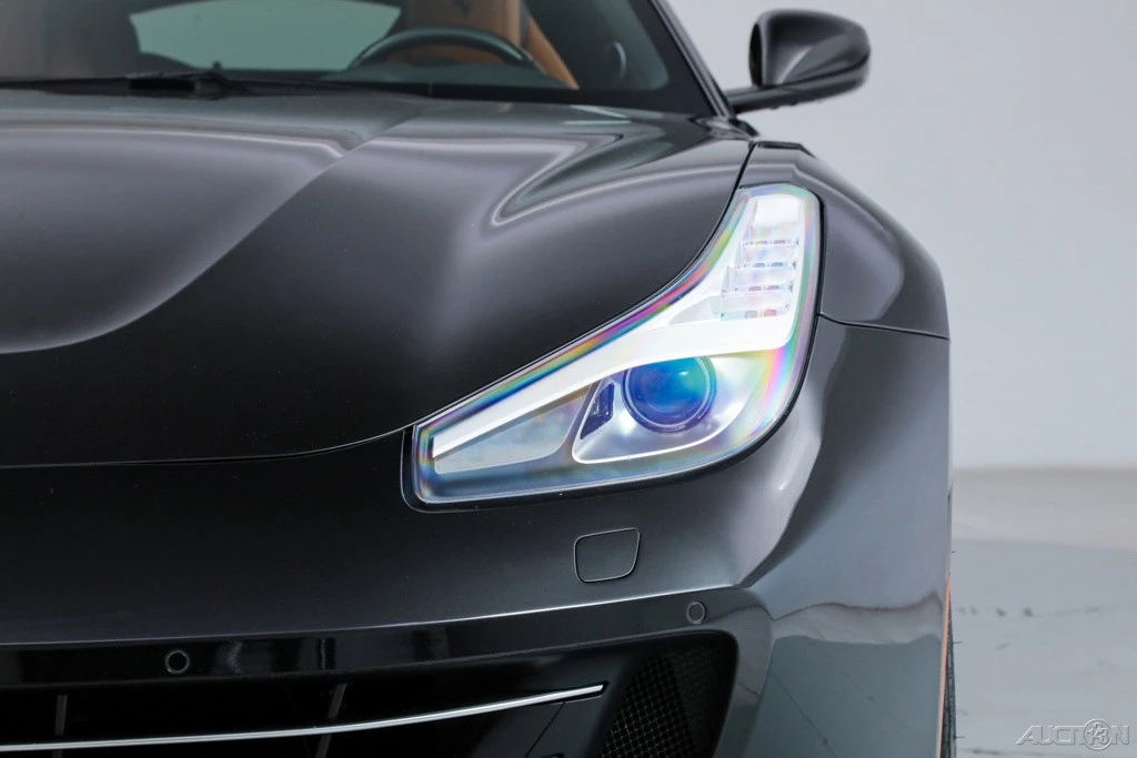 2018 Ferrari GTC4Lusso - Image 16 of 21