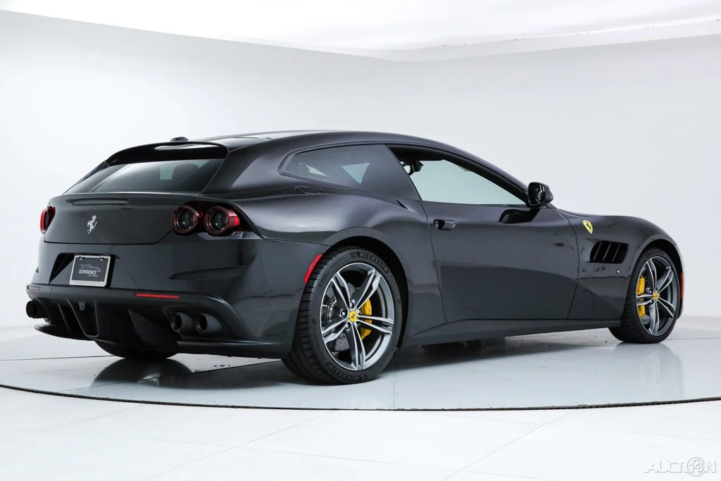 2018 Ferrari GTC4Lusso - Image 3 of 21