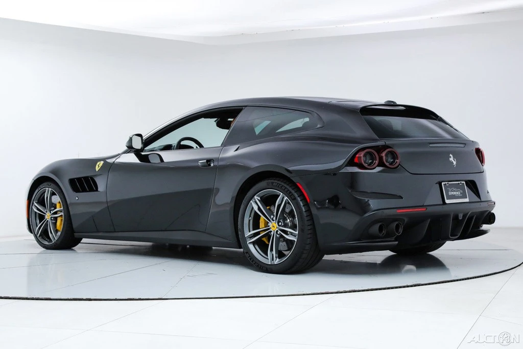 2018 Ferrari GTC4Lusso - Image 7 of 21