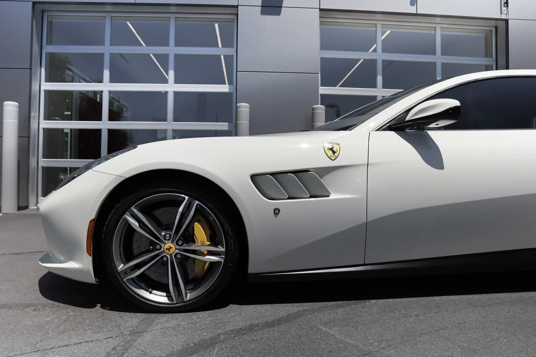 2018 Ferrari GTC4Lusso - Image 11 of 20