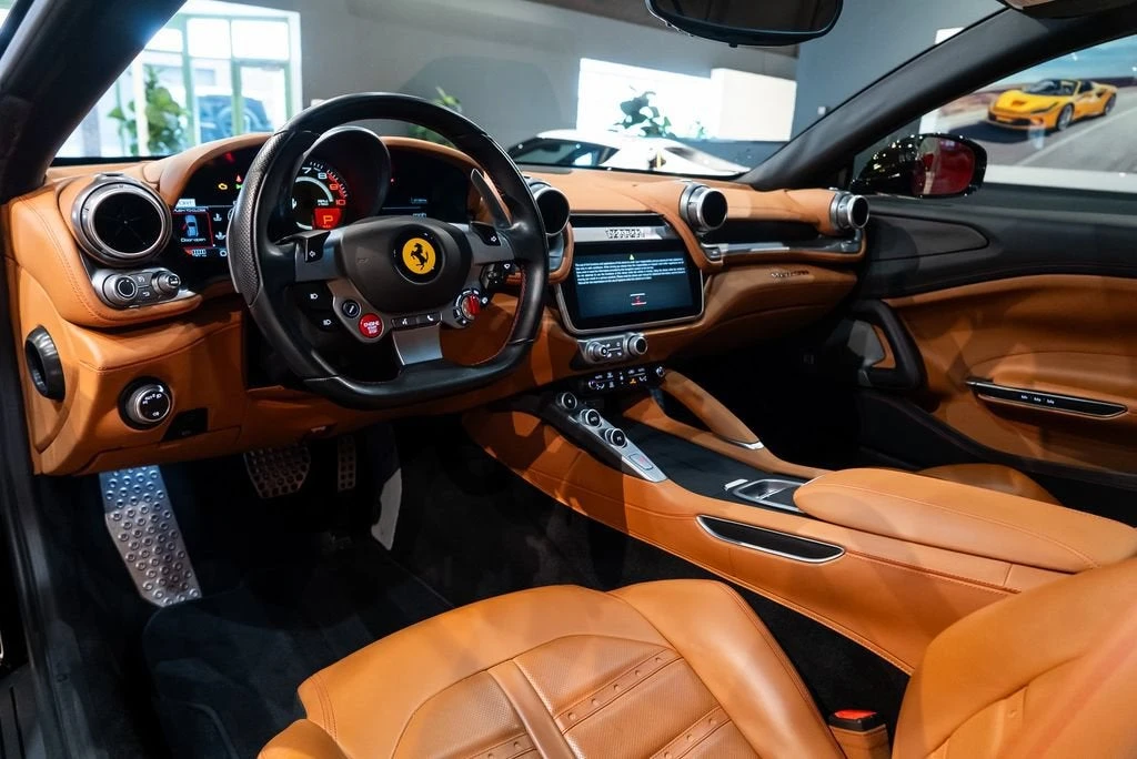 2018 Ferrari GTC4Lusso - Image 29 of 31