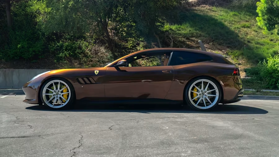 2018 Ferrari GTC4Lusso - Image 2 of 31