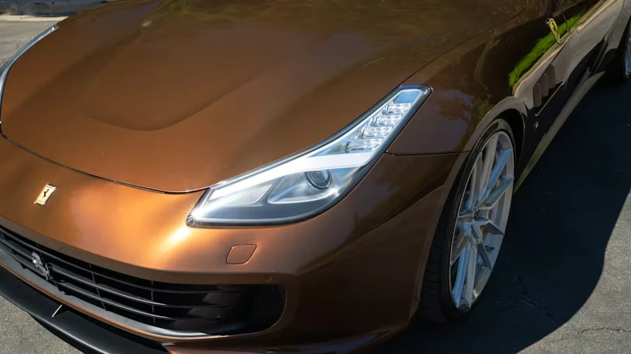 2018 Ferrari GTC4Lusso - Image 17 of 31