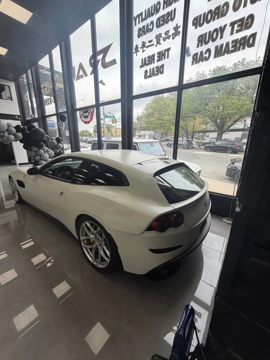 2018 Ferrari GTC4Lusso - Image 2 of 4