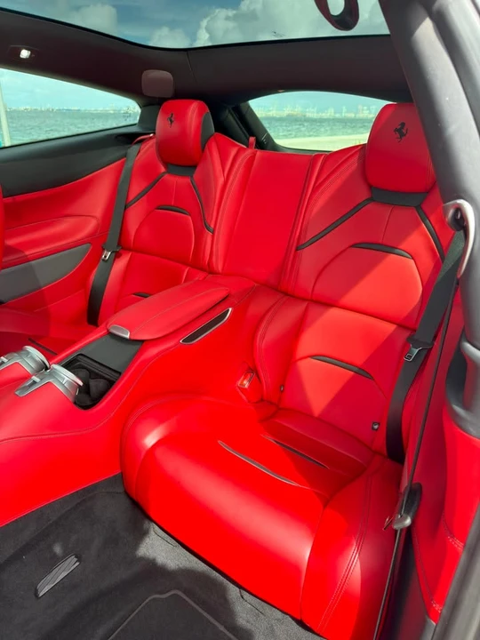 2018 Ferrari GTC4Lusso T - Image 9 of 18