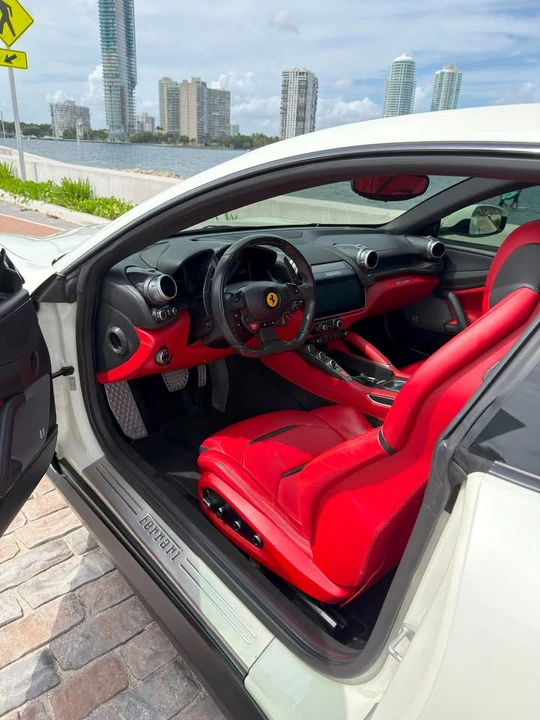 2018 Ferrari GTC4Lusso T - Image 8 of 18